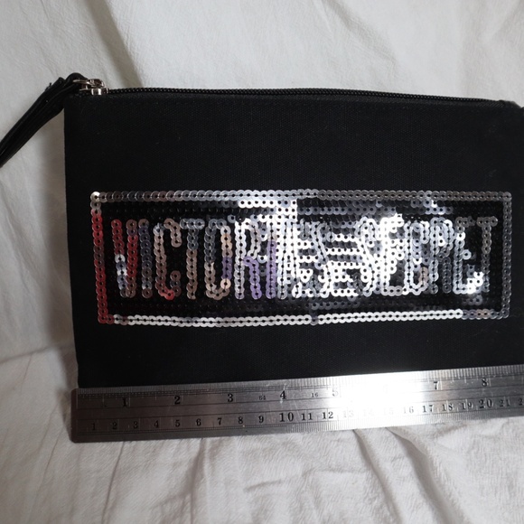 Victoria's Secret Makeup Bag Black with Sequins Zippered closure at top - Picture 5 of 6